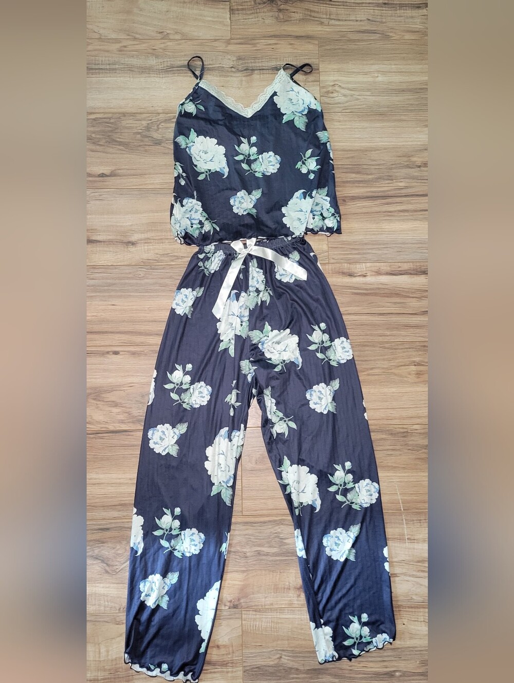 Floral Womens Small Pajama Set
